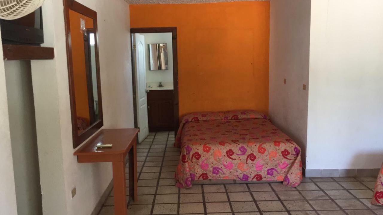 موليغيه Hotel Cuesta Real المظهر الخارجي الصورة